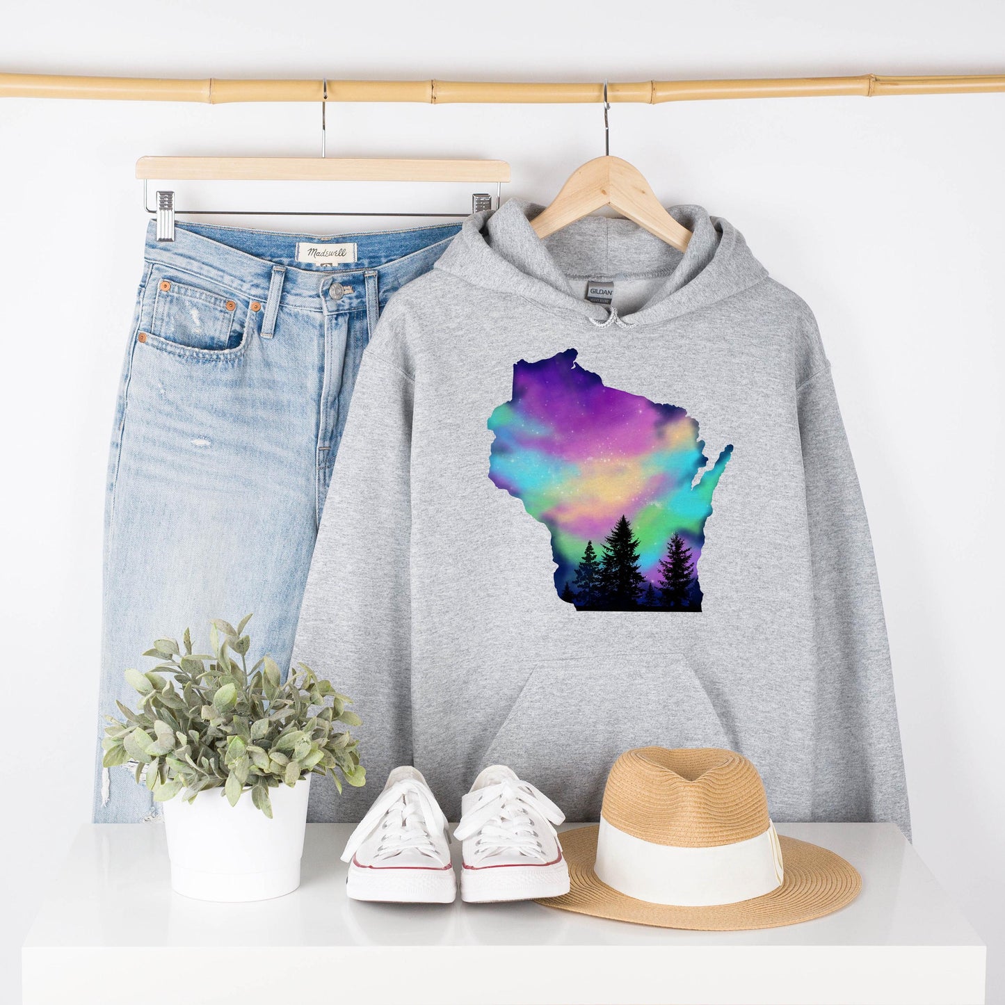 Hand Painted Wisconsin Northern Lights Unisex Hooded Sweatshirt Gildan 18500